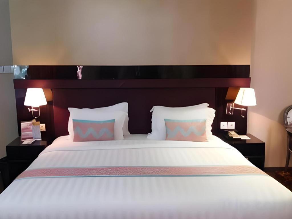 The Belagri Hotel And Convention Sorong Exterior photo